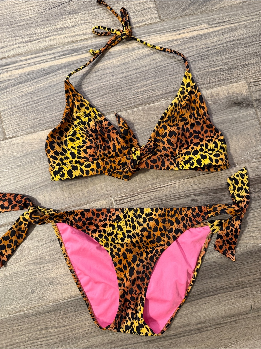 Victoria Secrets Leopard Print Tie-Closure Bikini top large with Pink/ Small Bot